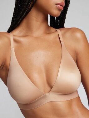 Negative glacé triangle Bra in nude